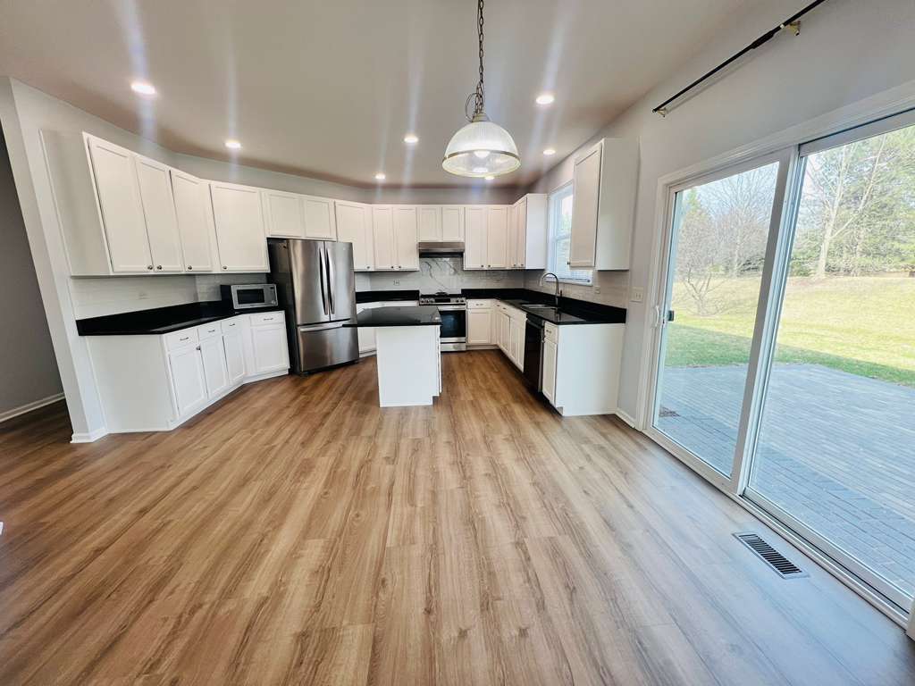 5 Player Court, Bolingbrook, IL 60490