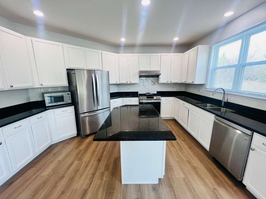 5 Player Court, Bolingbrook, IL 60490