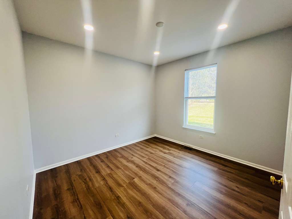 5 Player Court, Bolingbrook, IL 60490