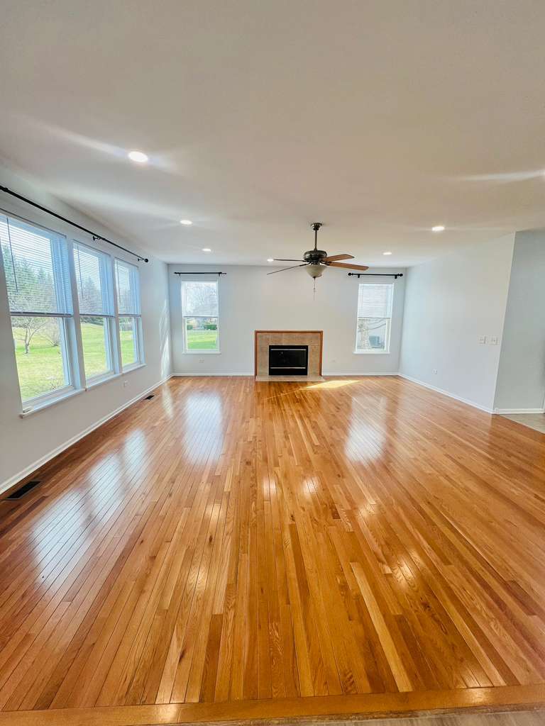 5 Player Court, Bolingbrook, IL 60490