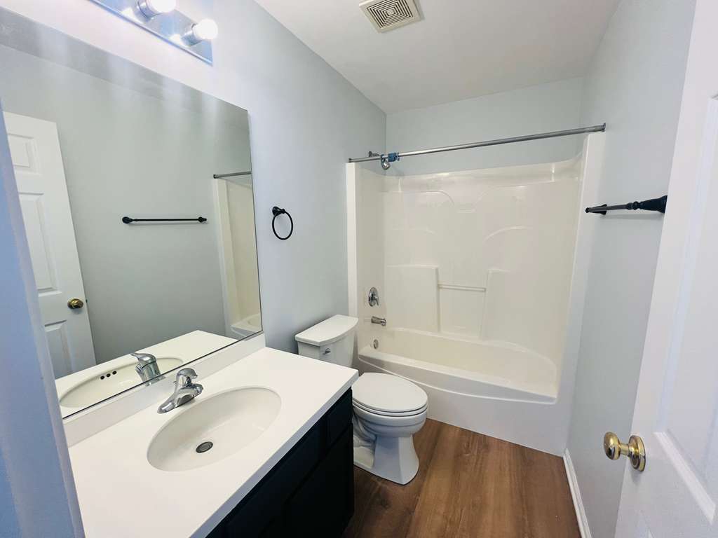 5 Player Court, Bolingbrook, IL 60490