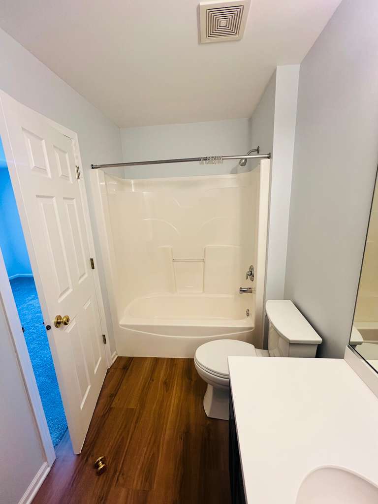 5 Player Court, Bolingbrook, IL 60490