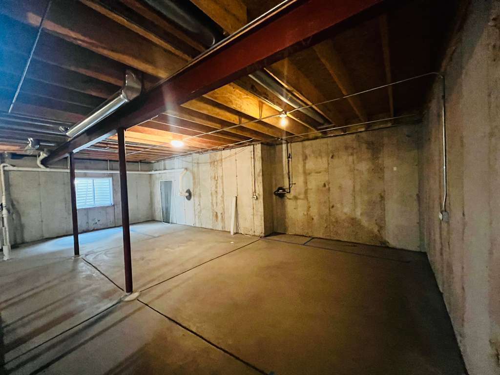 5 Player Court, Bolingbrook, IL 60490