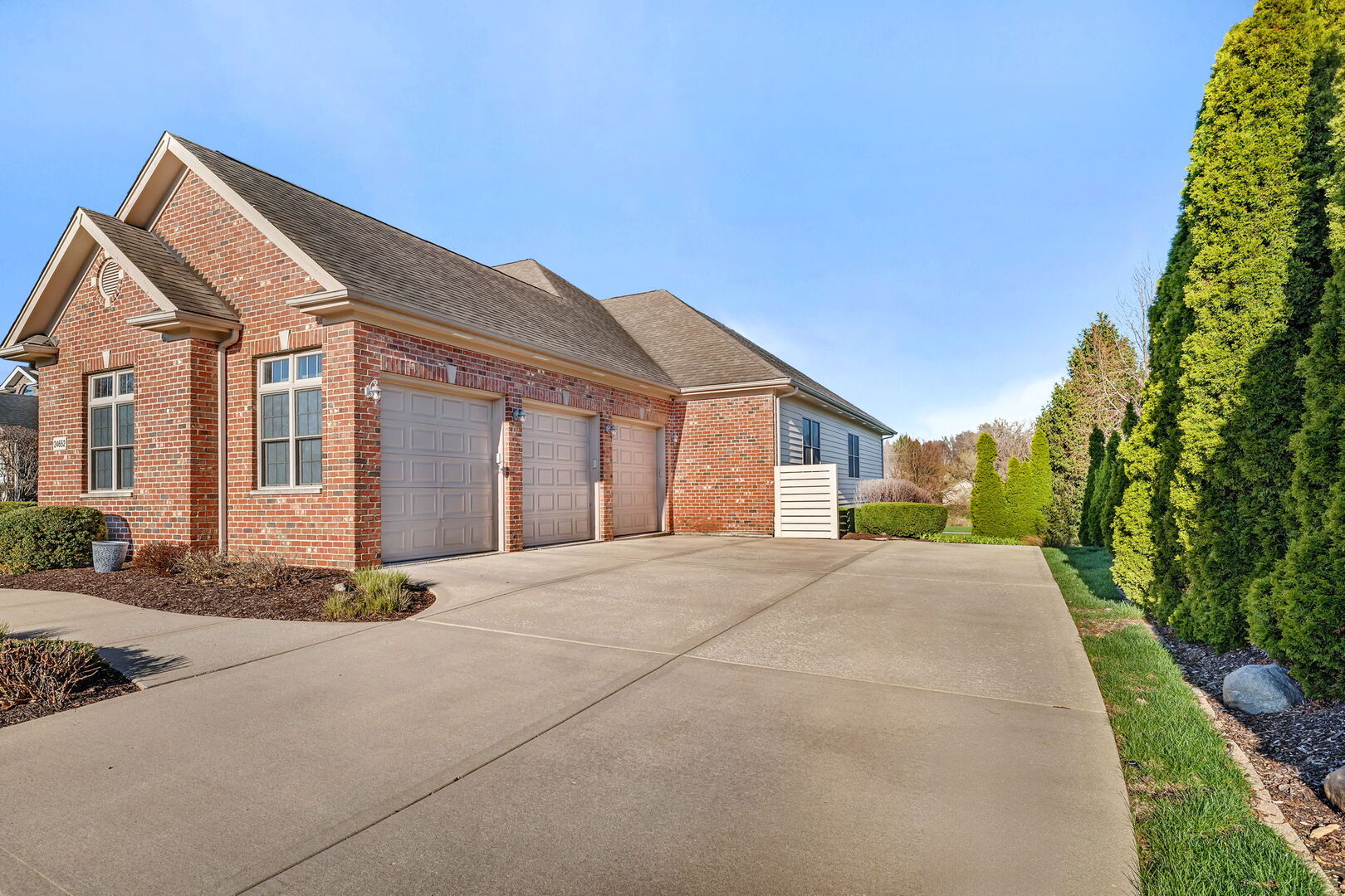 24652 Coachford Court, Shorewood, IL 60404