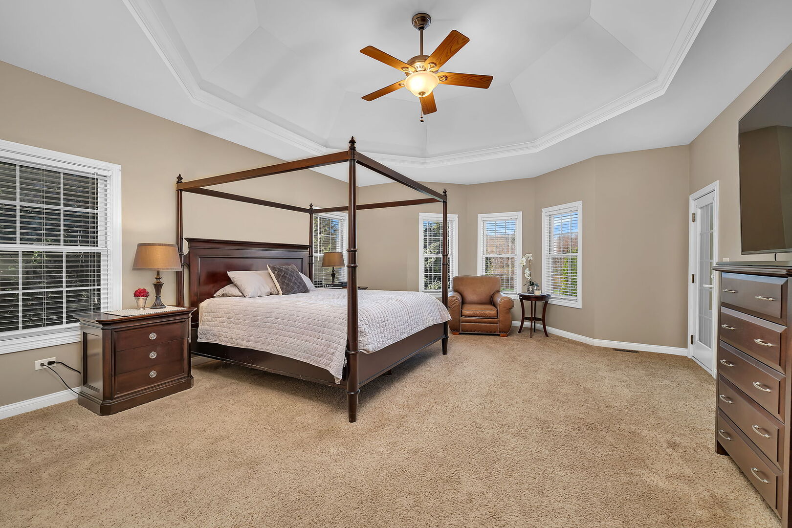 24652 Coachford Court, Shorewood, IL 60404