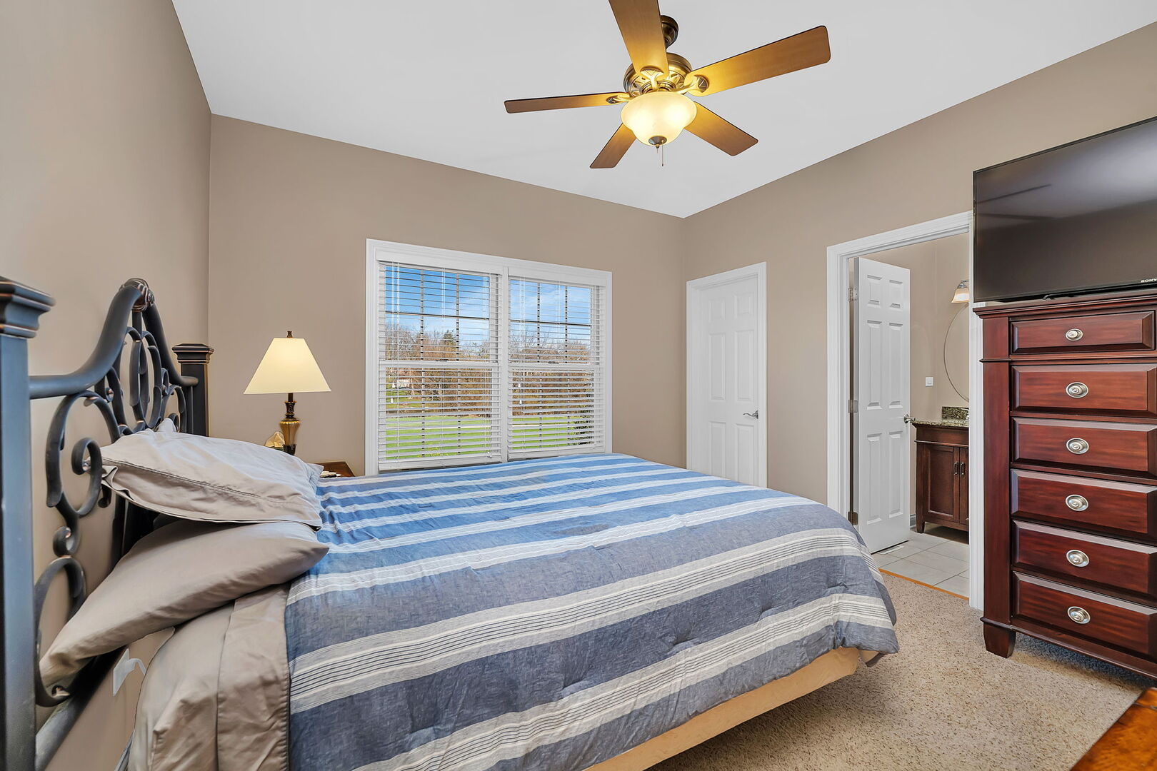 24652 Coachford Court, Shorewood, IL 60404