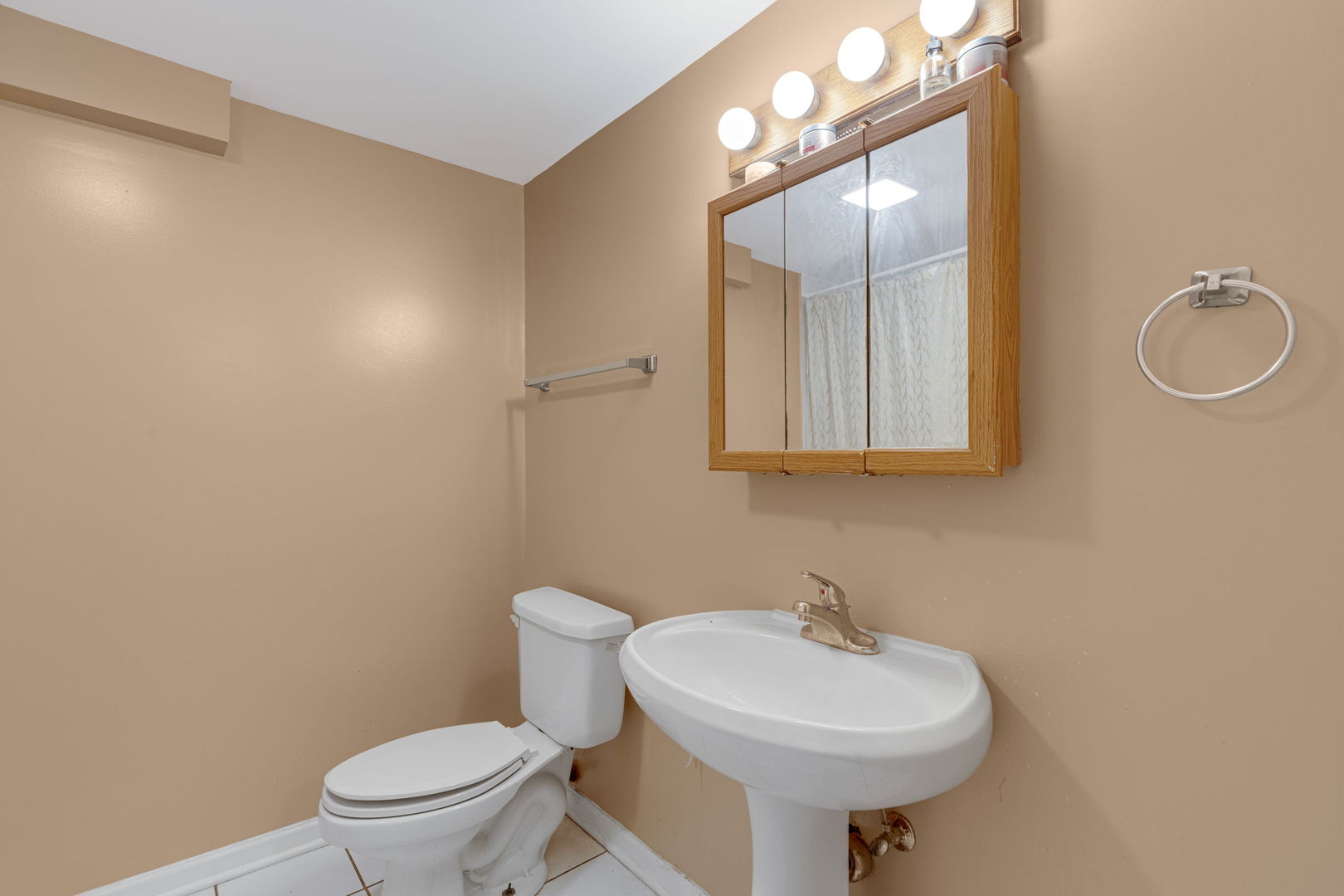 931 Brummel Street #103, Evanston, IL 60202