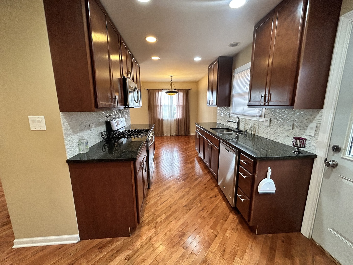 11825 S Bishop Street, Chicago, IL 60643