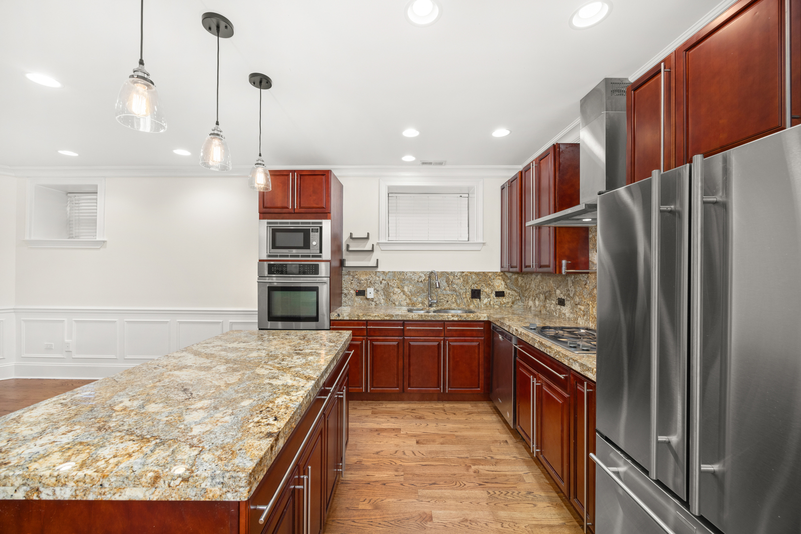 842 W Belle Plaine Avenue #GW, Chicago, IL 60613