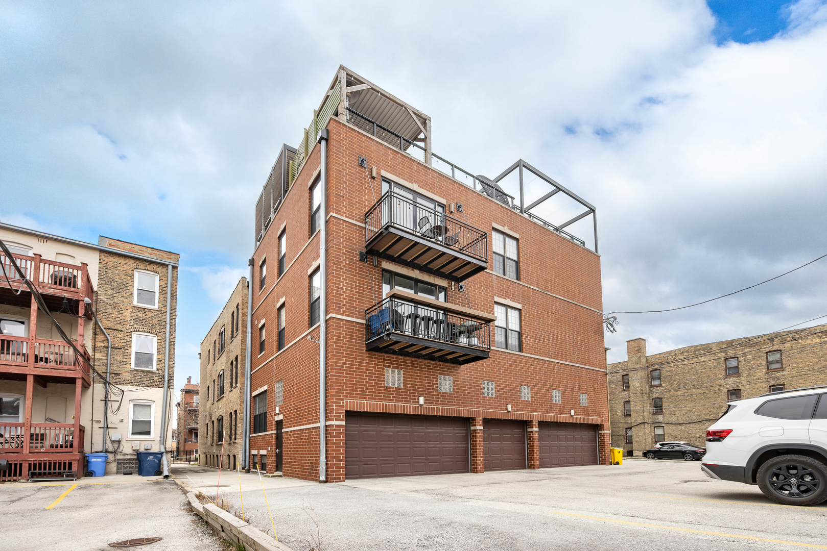 842 W Belle Plaine Avenue #GW, Chicago, IL 60613