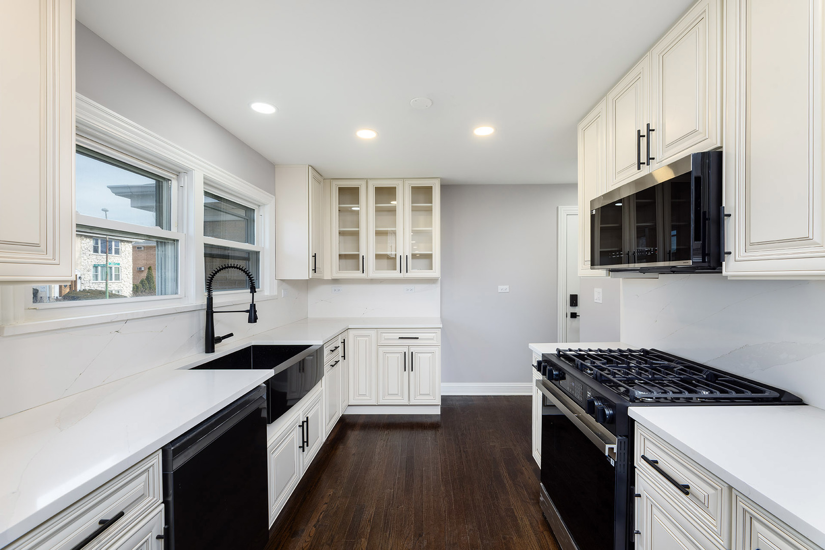 4955 N Delphia Avenue, Norridge, IL 60706