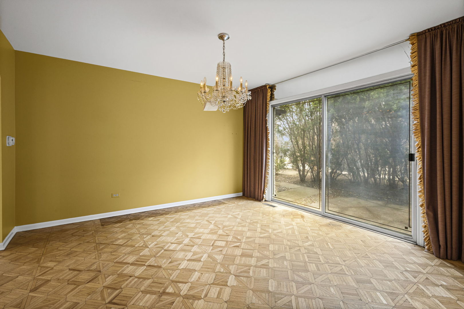 560 HUNTER Road, Wilmette, IL 60091