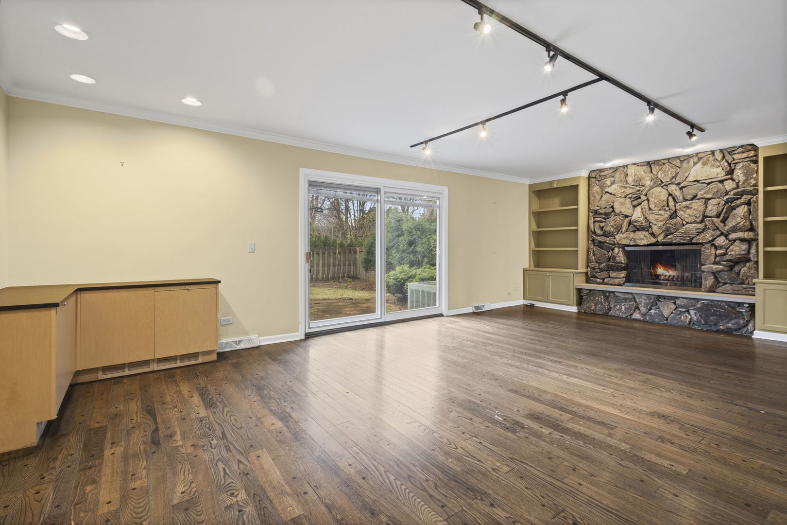 560 HUNTER Road, Wilmette, IL 60091