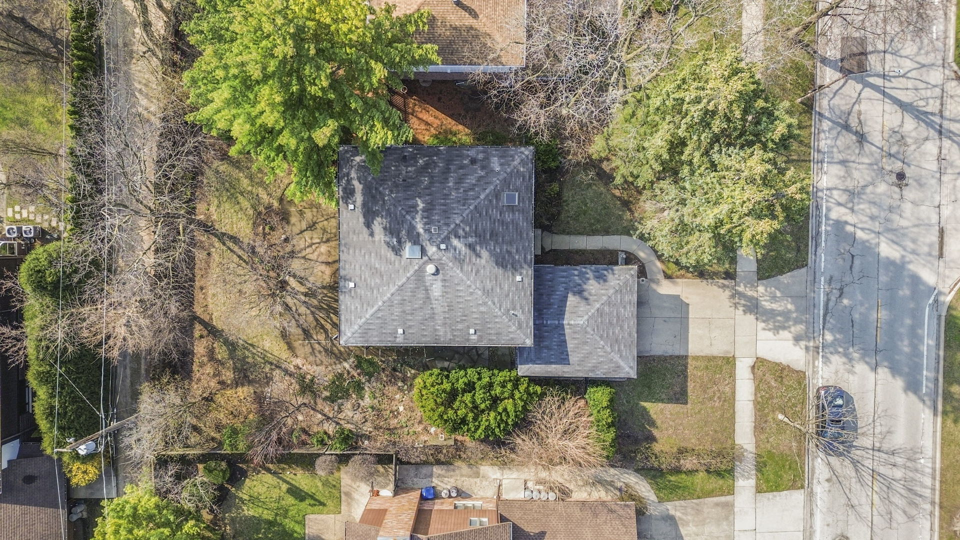 560 HUNTER Road, Wilmette, IL 60091