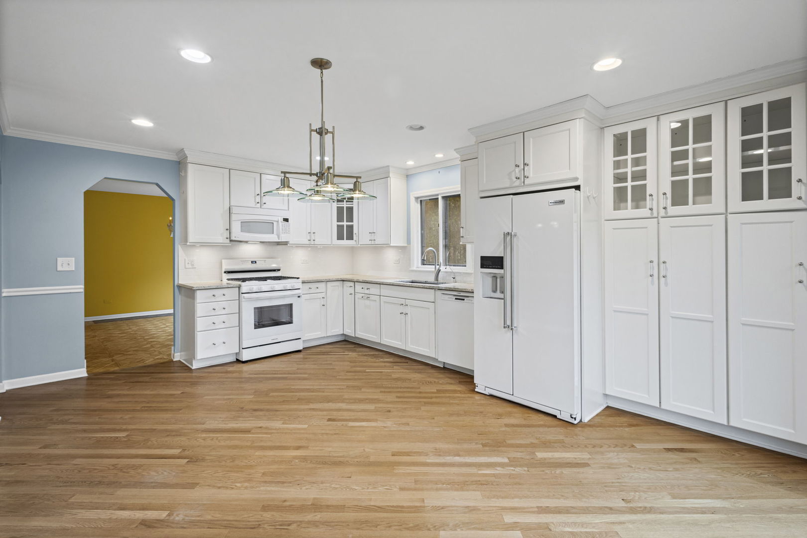 560 HUNTER Road, Wilmette, IL 60091