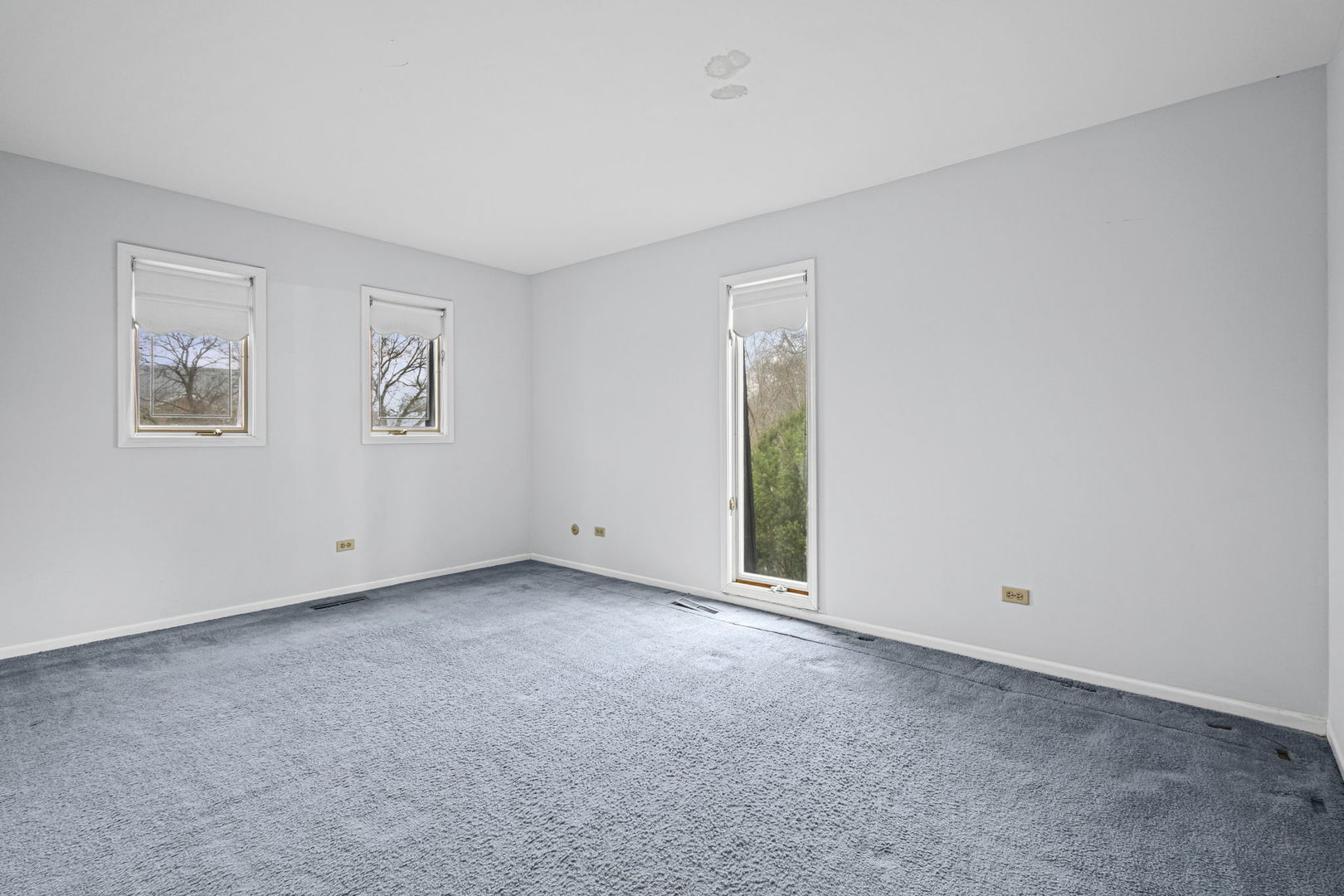 560 HUNTER Road, Wilmette, IL 60091