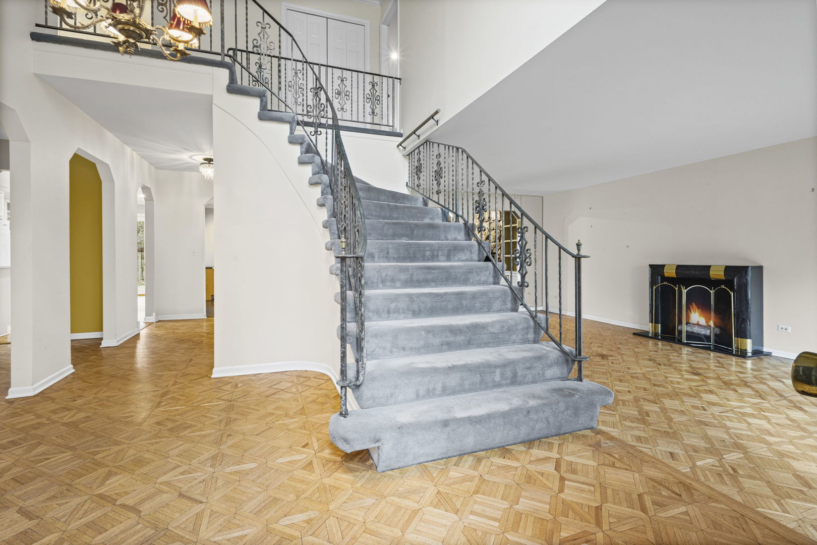 560 HUNTER Road, Wilmette, IL 60091