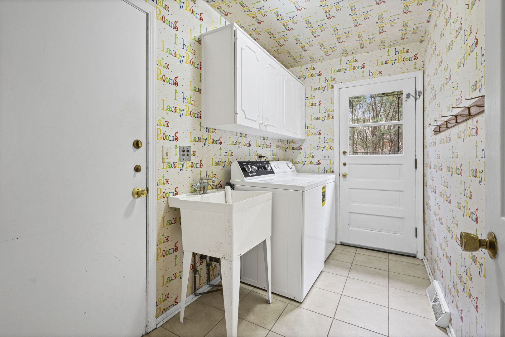 560 HUNTER Road, Wilmette, IL 60091