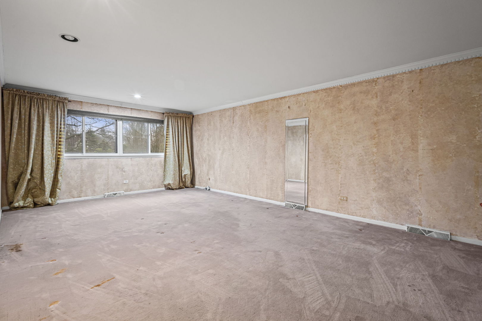 560 HUNTER Road, Wilmette, IL 60091