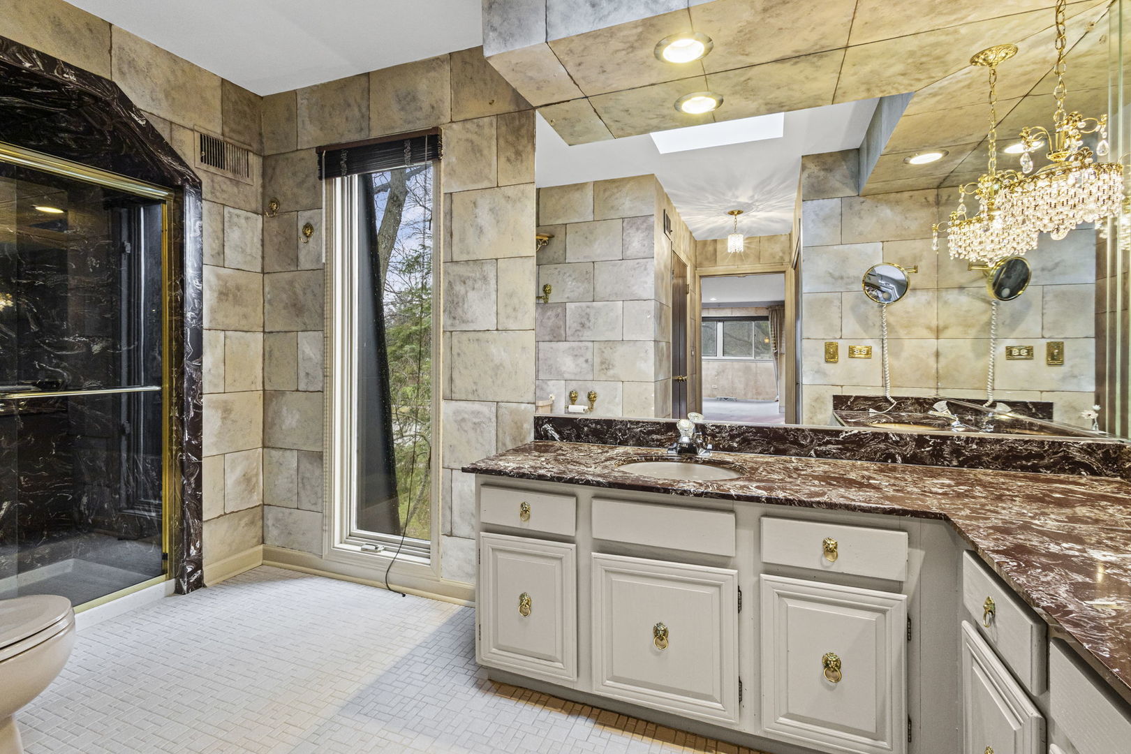 560 HUNTER Road, Wilmette, IL 60091