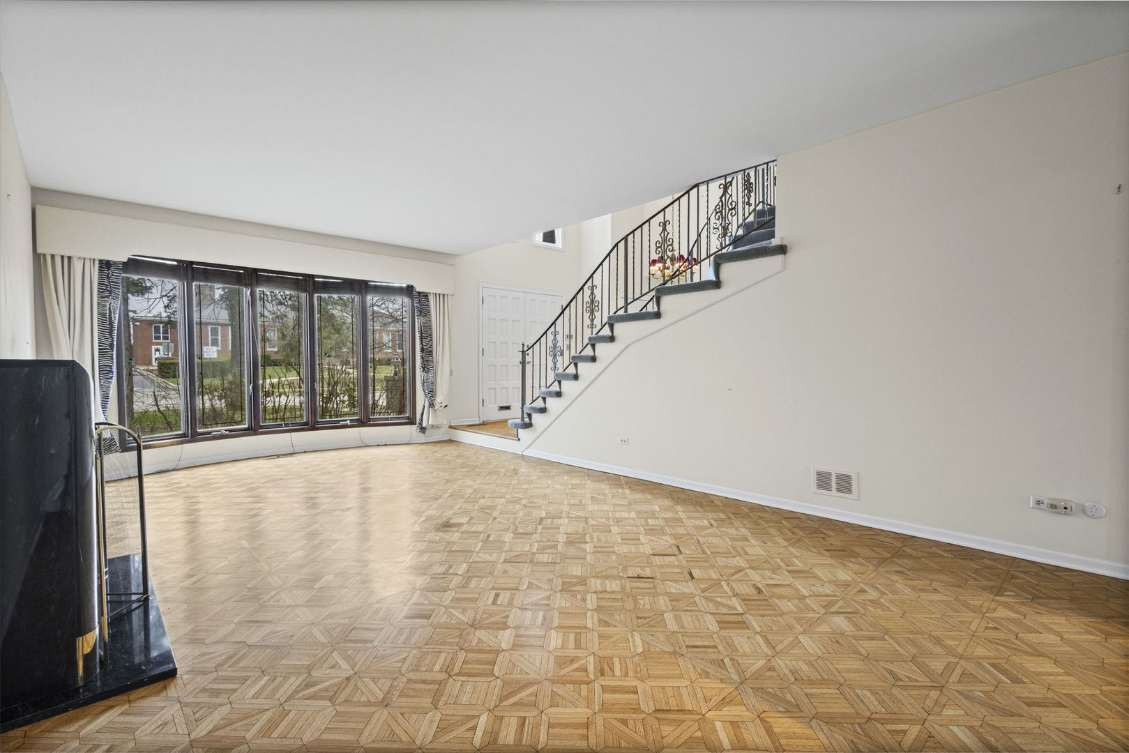 560 HUNTER Road, Wilmette, IL 60091