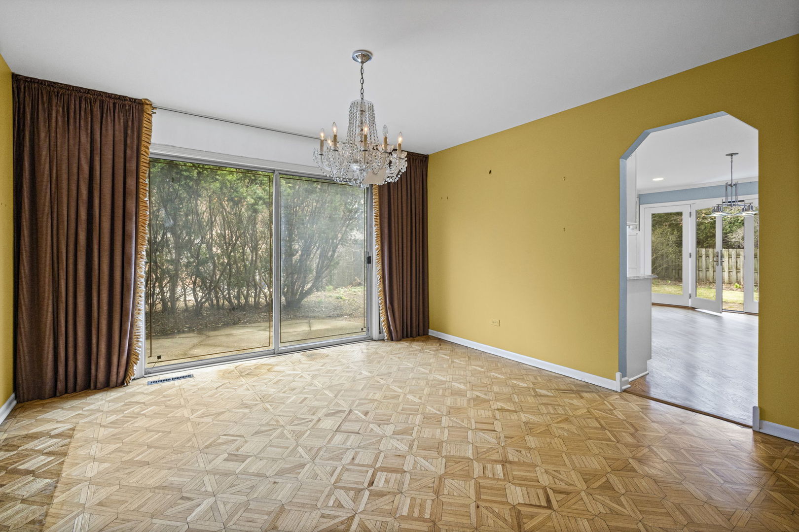 560 HUNTER Road, Wilmette, IL 60091