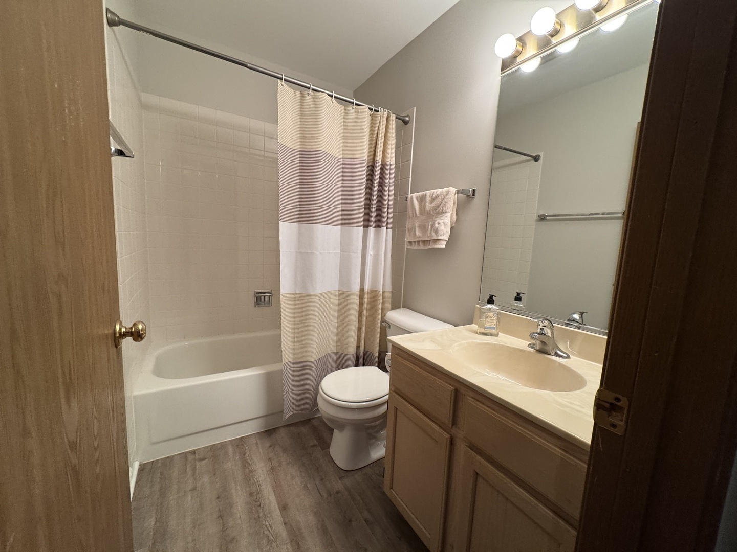 429 Prairieview Drive, Oswego, IL 60543