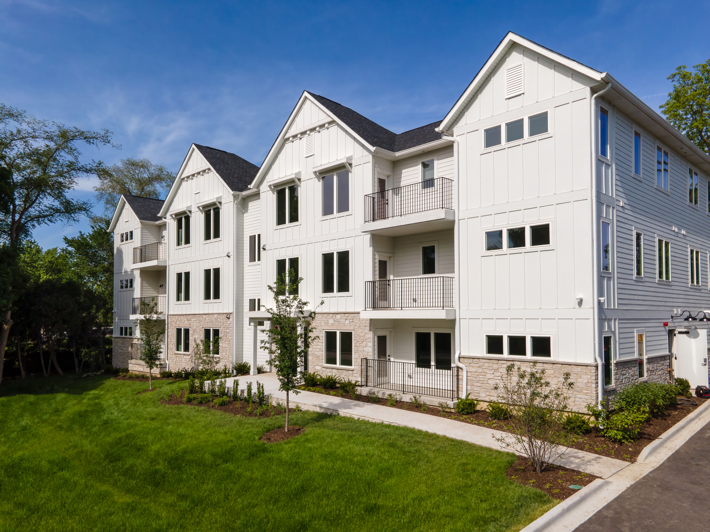 0S231 Winfield Road #206, Winfield, IL 60190