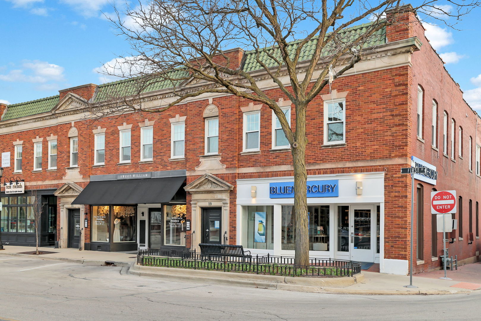 19 E 1st Street #C, Hinsdale, IL 60521