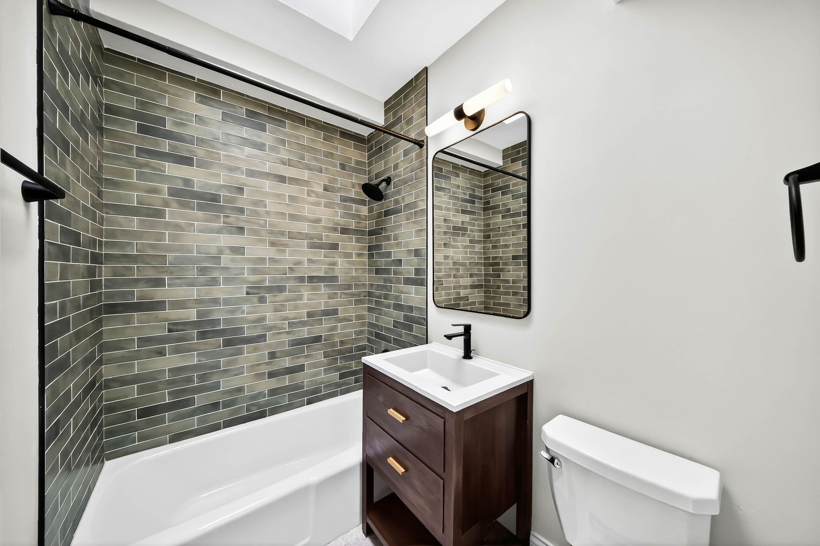 19 E 1st Street #C, Hinsdale, IL 60521