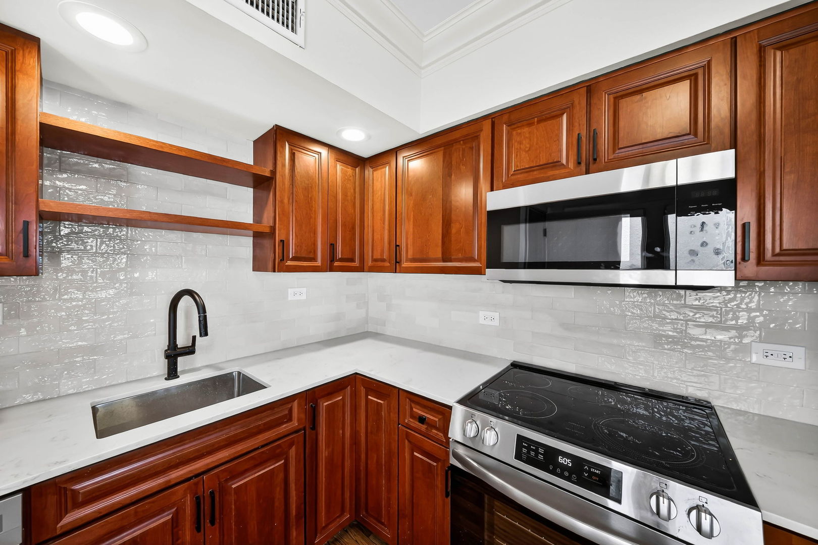 19 E 1st Street #C, Hinsdale, IL 60521