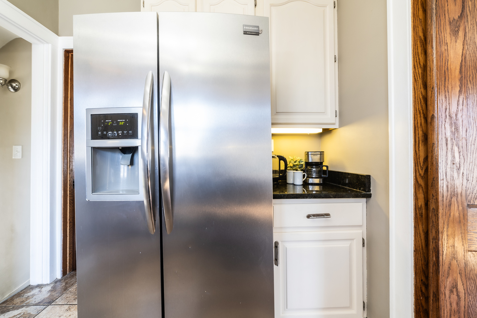 489 Division Street, Elgin, IL 60120