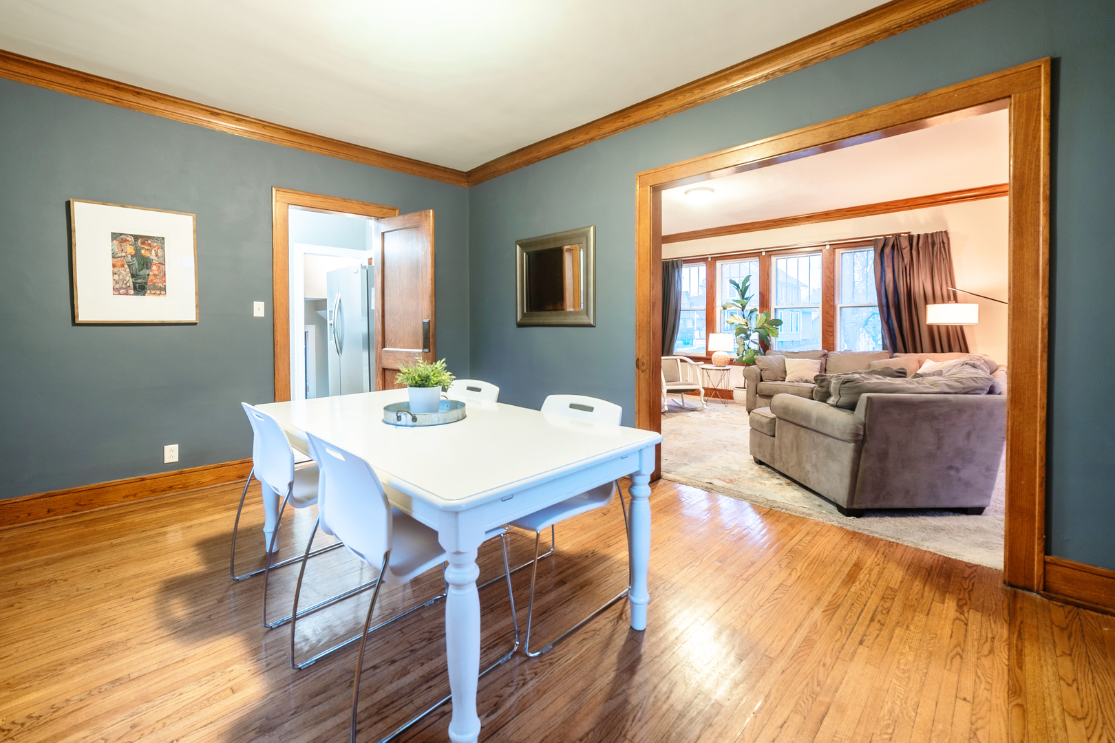 489 Division Street, Elgin, IL 60120