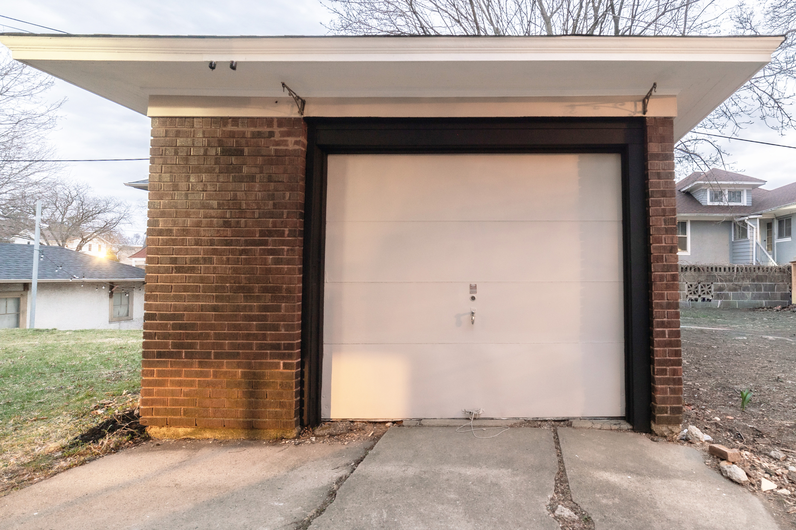 489 Division Street, Elgin, IL 60120