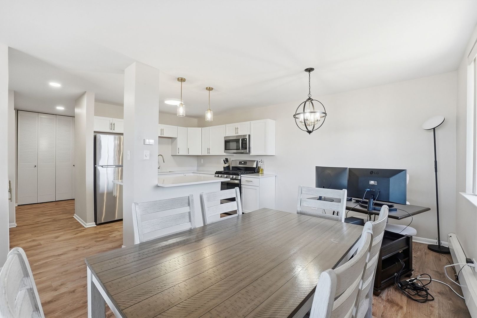 9740 S Pulaski Road #605, Oak Lawn, IL 60453