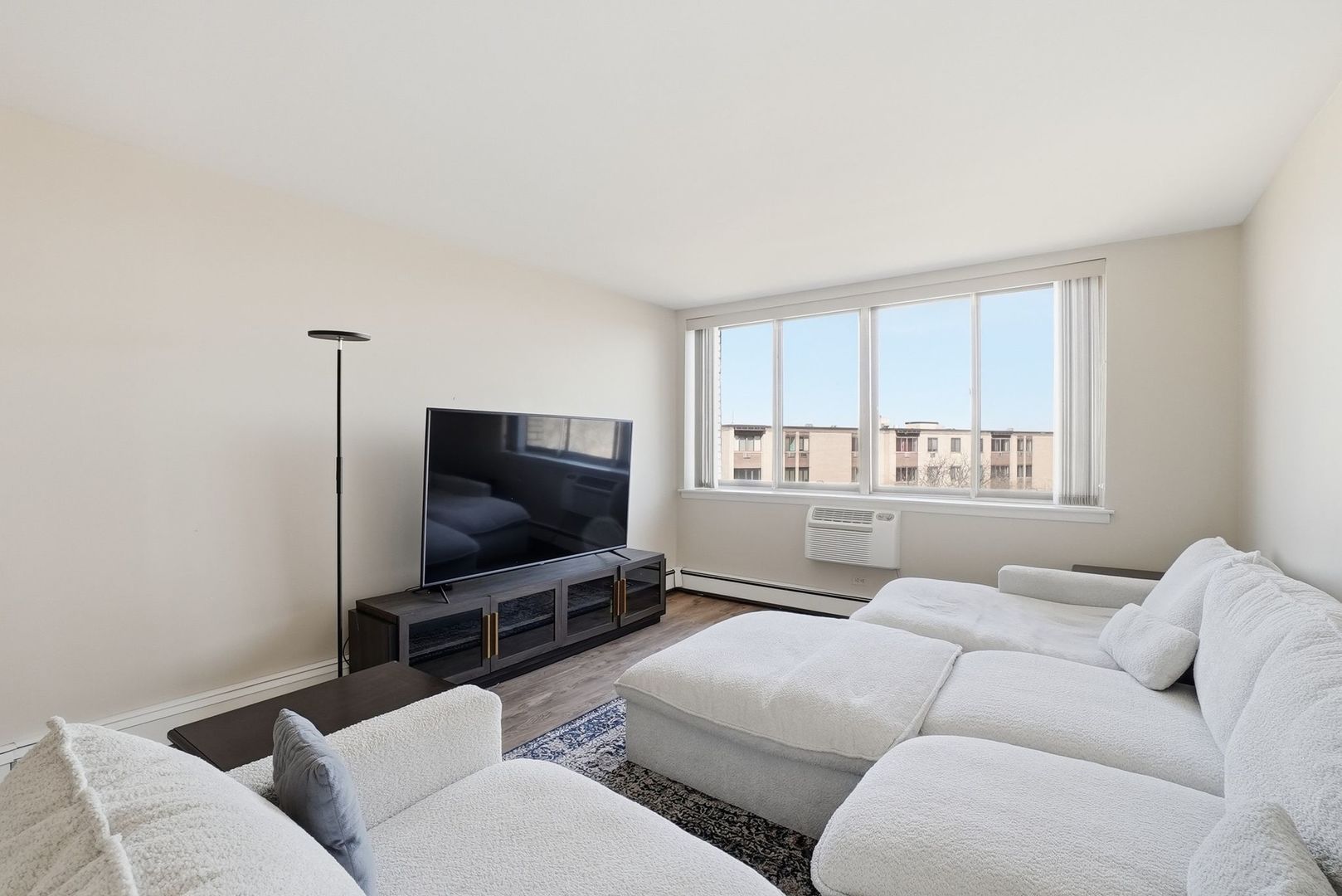 9740 S Pulaski Road #605, Oak Lawn, IL 60453