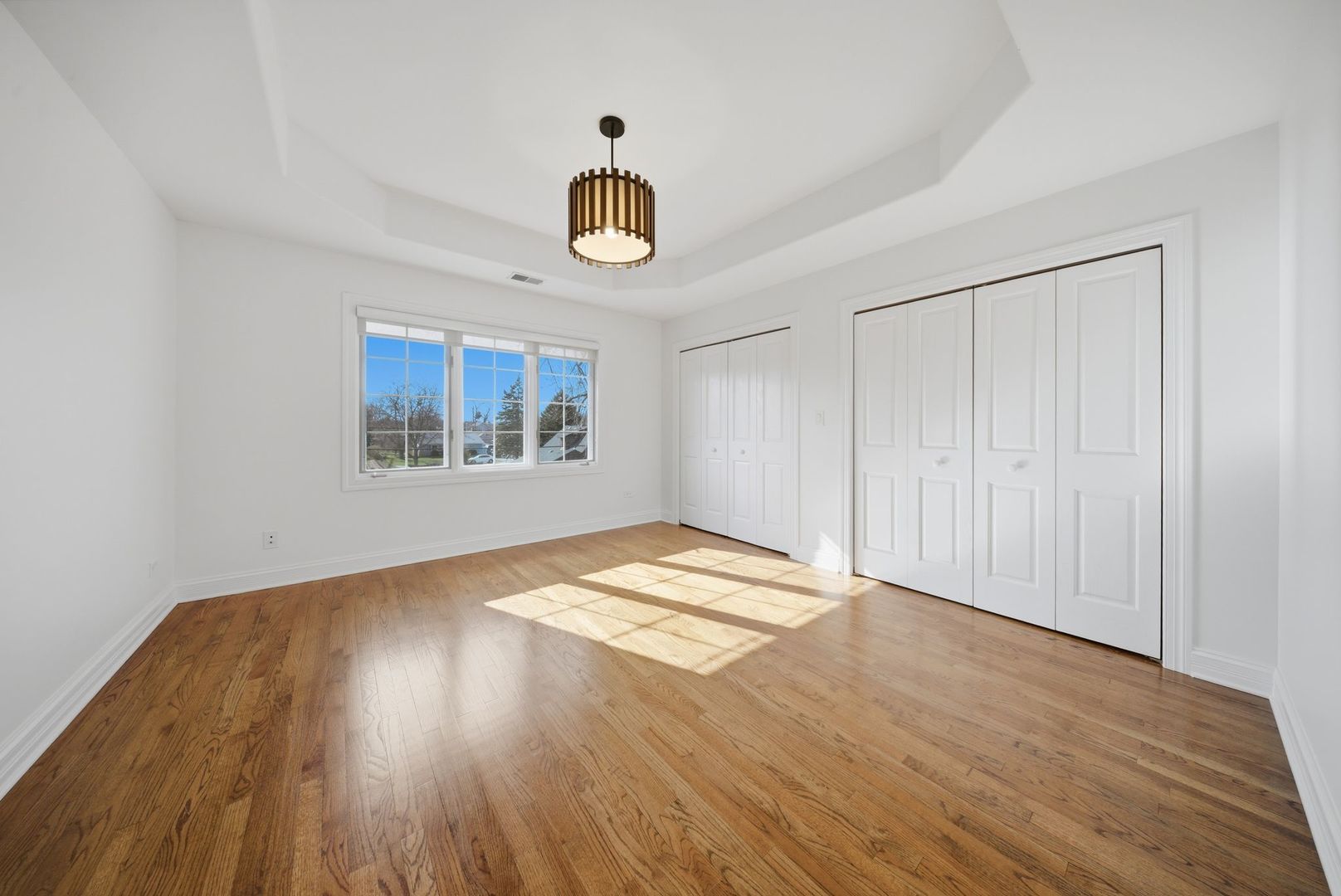 8242 Latrobe Avenue, Burbank, IL 60459