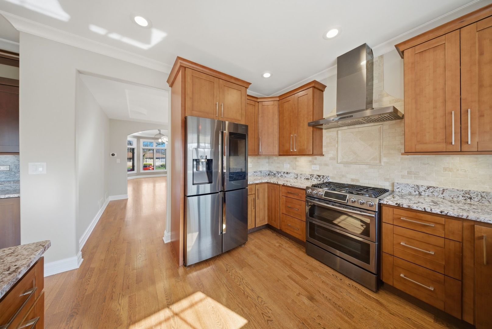 8242 Latrobe Avenue, Burbank, IL 60459