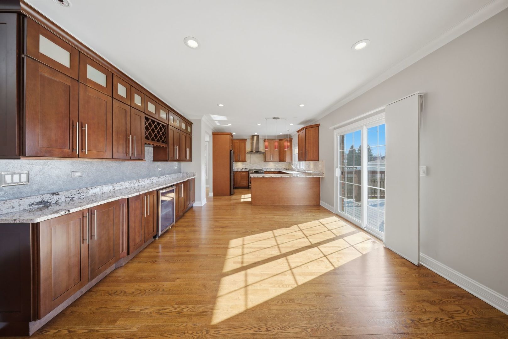 8242 Latrobe Avenue, Burbank, IL 60459