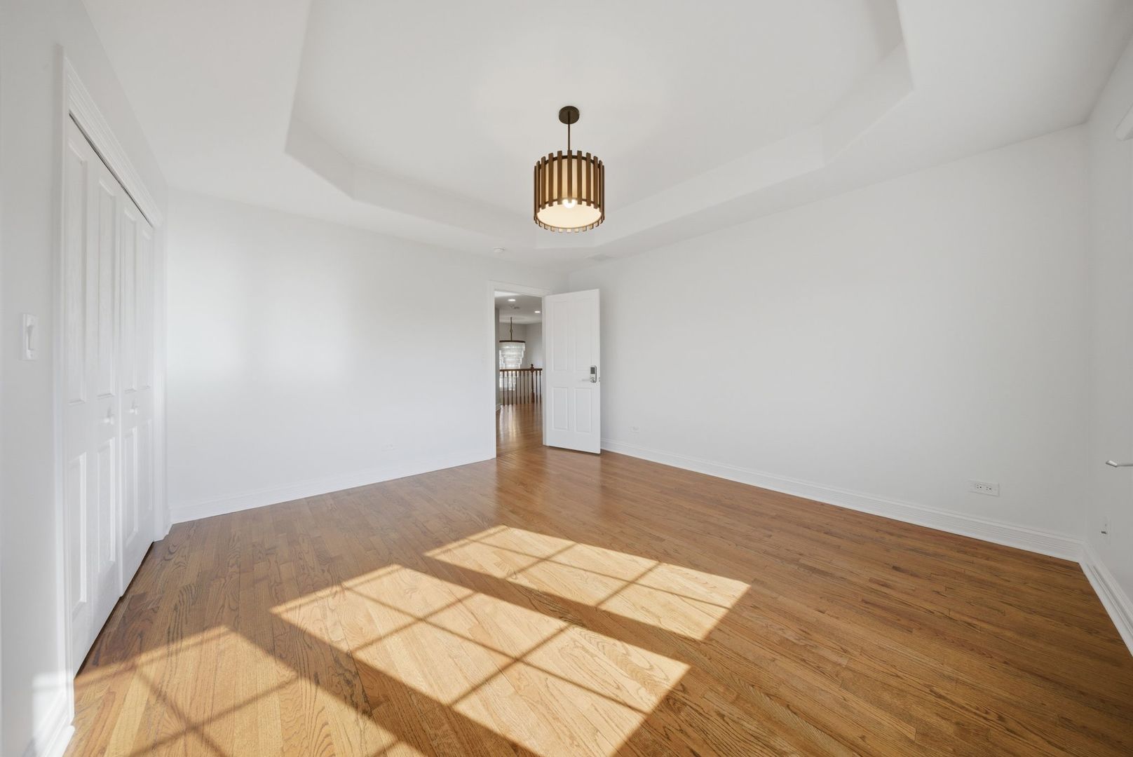 8242 Latrobe Avenue, Burbank, IL 60459