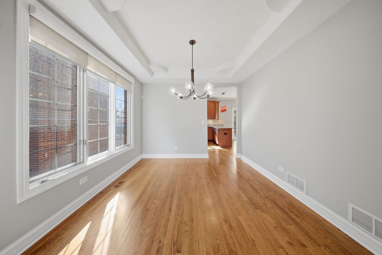 8242 Latrobe Avenue, Burbank, IL 60459