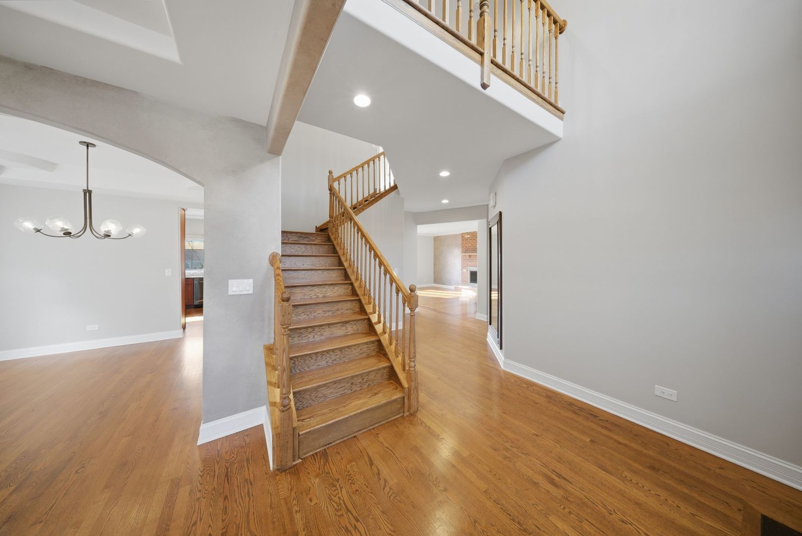 8242 Latrobe Avenue, Burbank, IL 60459