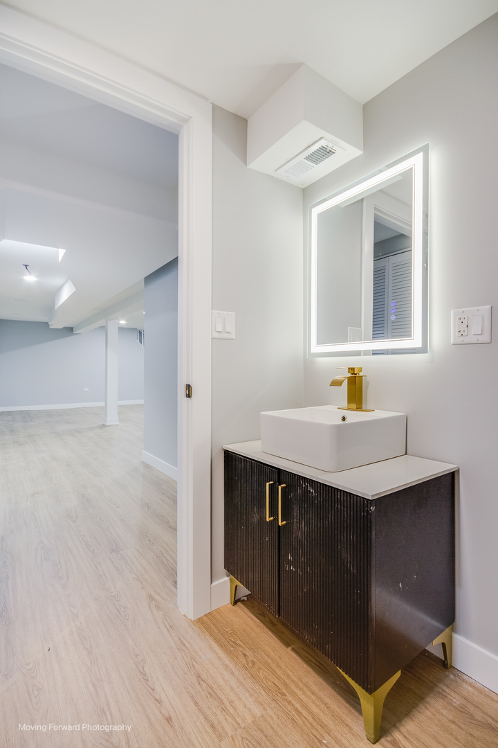 665 W 144th Street, Riverdale, IL 60827