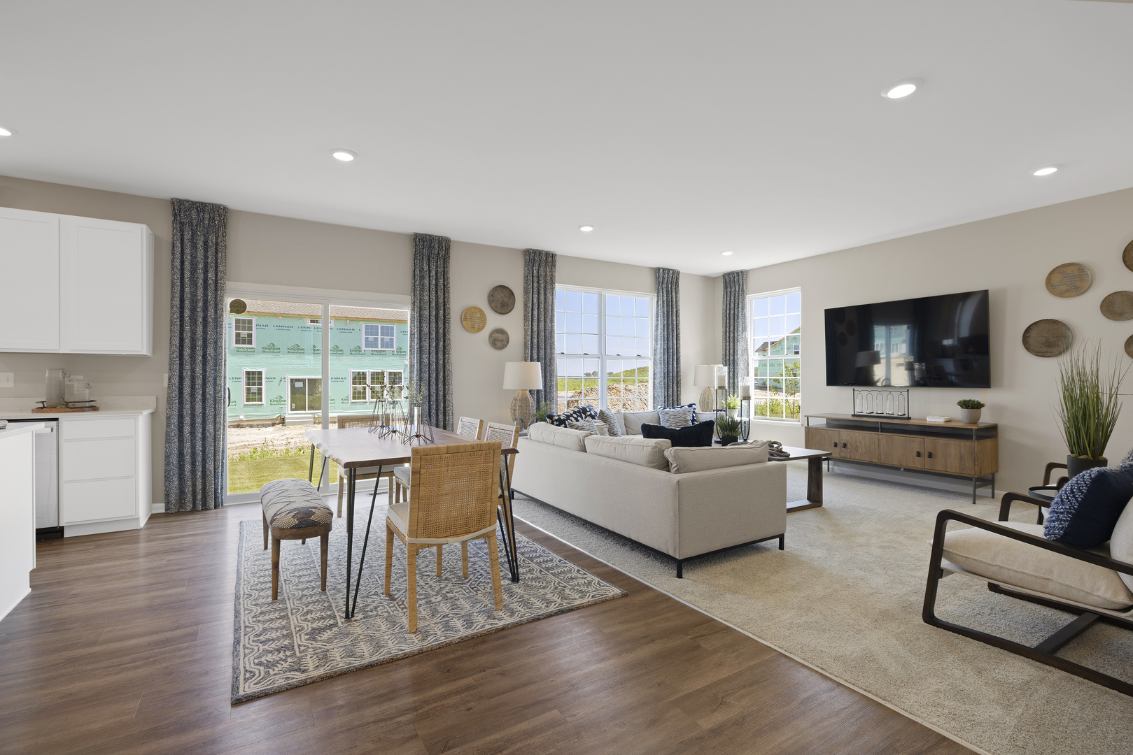 714 Erwin Street, Oswego, IL 60543