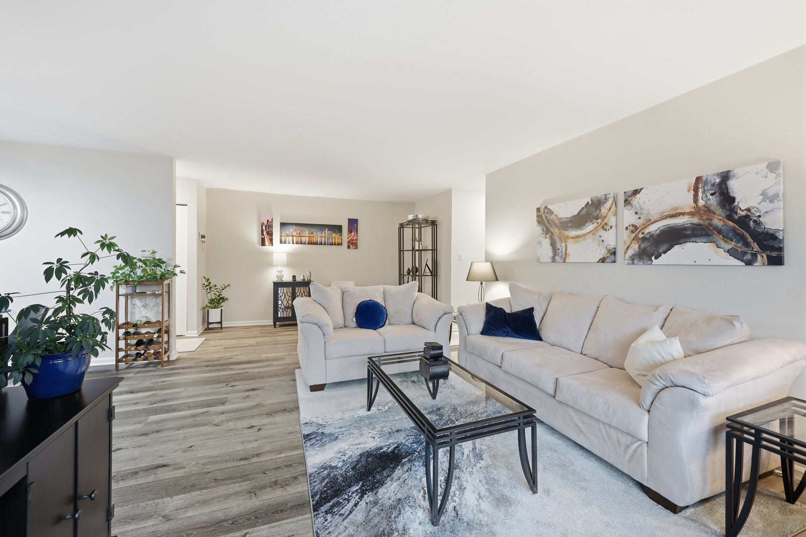 471 Raintree Court #2B, Glen Ellyn, IL 60137