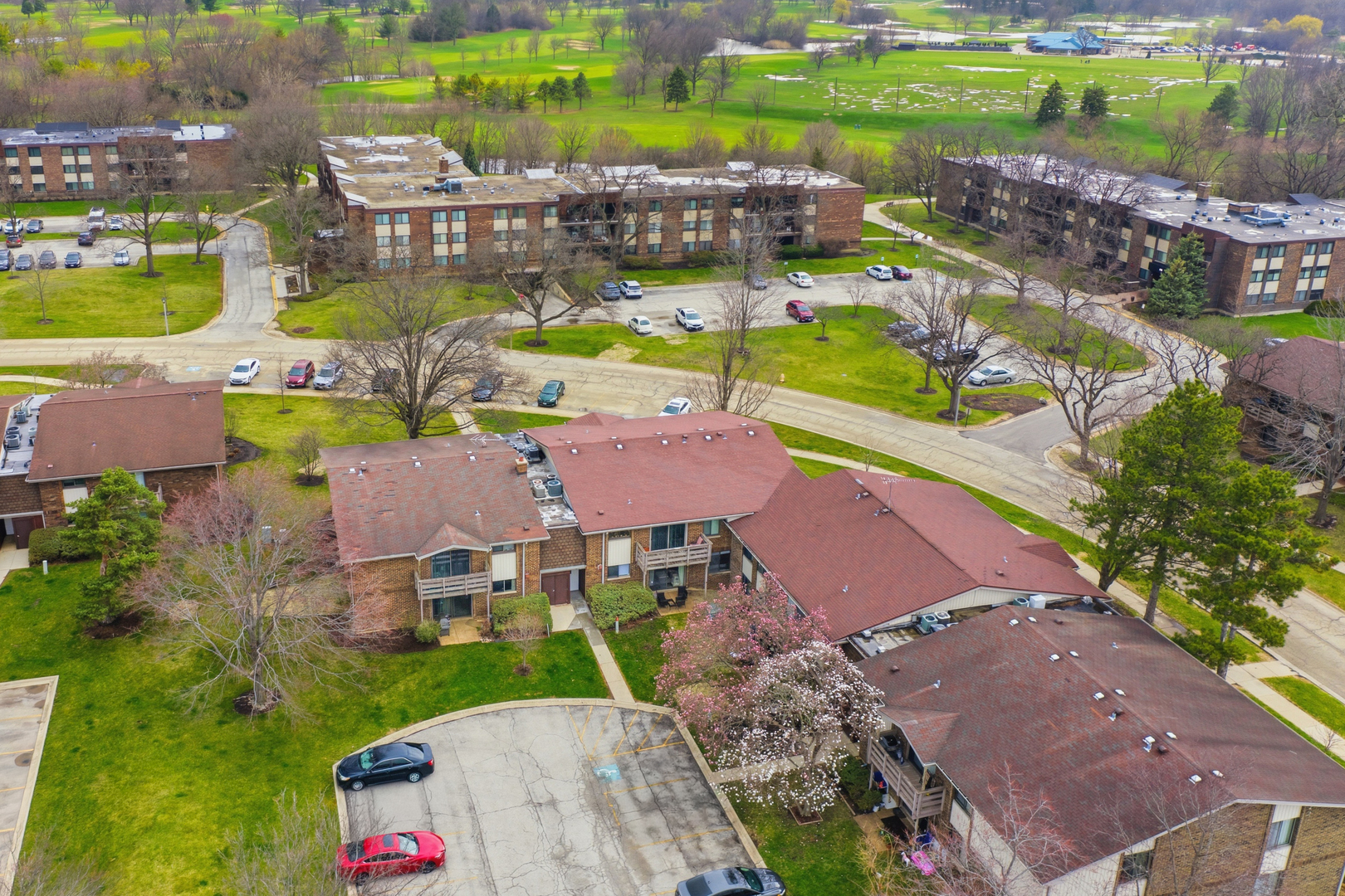 471 Raintree Court #2B, Glen Ellyn, IL 60137