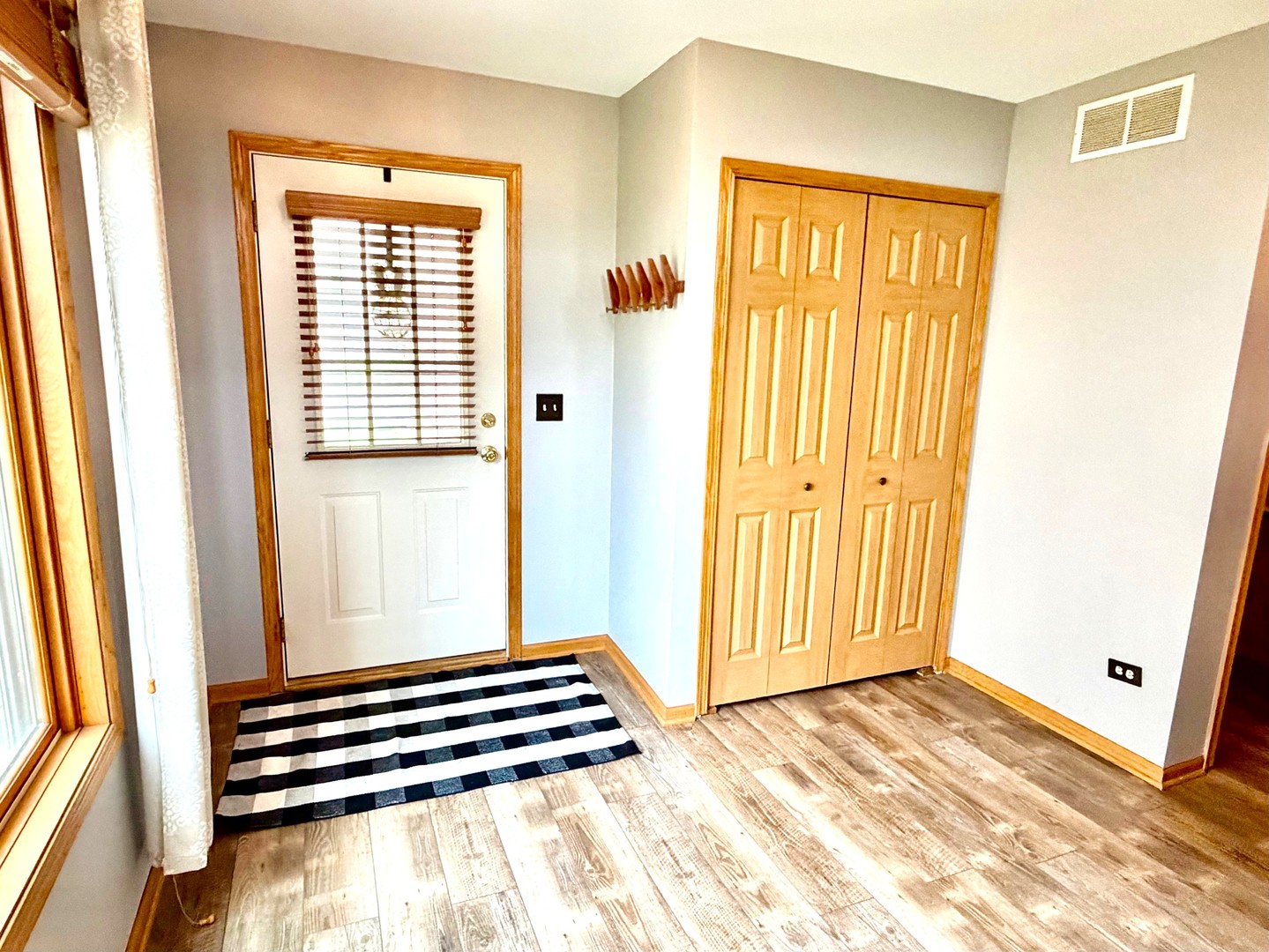 8300 Auburn Lane, Frankfort, IL 60423