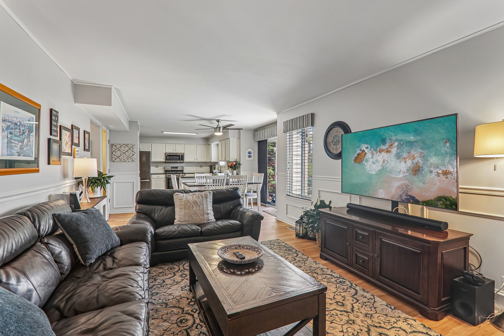 806 Meadowridge Drive, Aurora, IL 60504