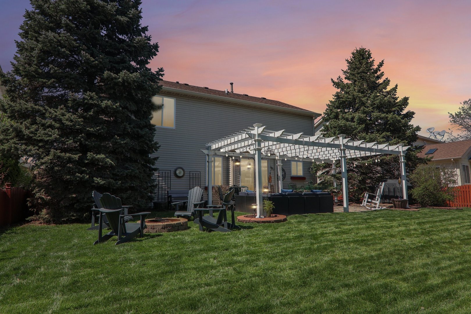 806 Meadowridge Drive, Aurora, IL 60504