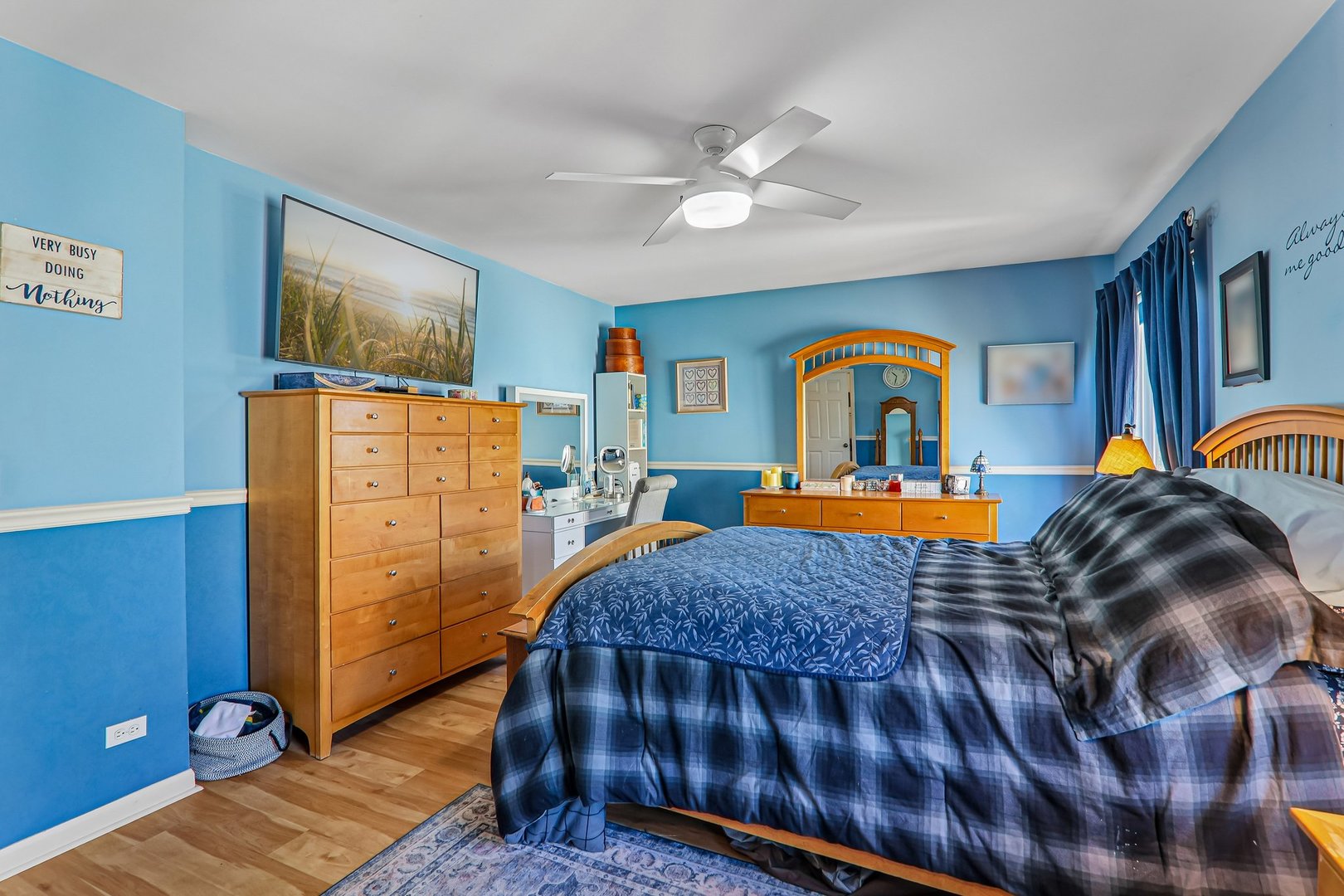 806 Meadowridge Drive, Aurora, IL 60504